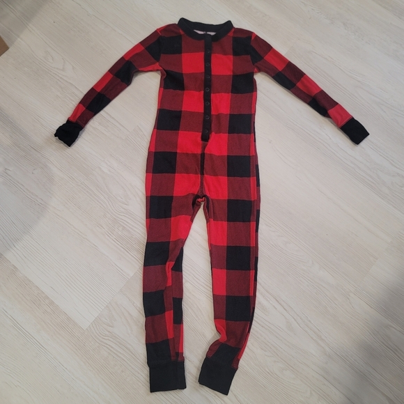 ♥️5 For $25 OLD NAVY Red and Black Plaid Kids Onesie Pajama size S 6 - Picture 1 of 5